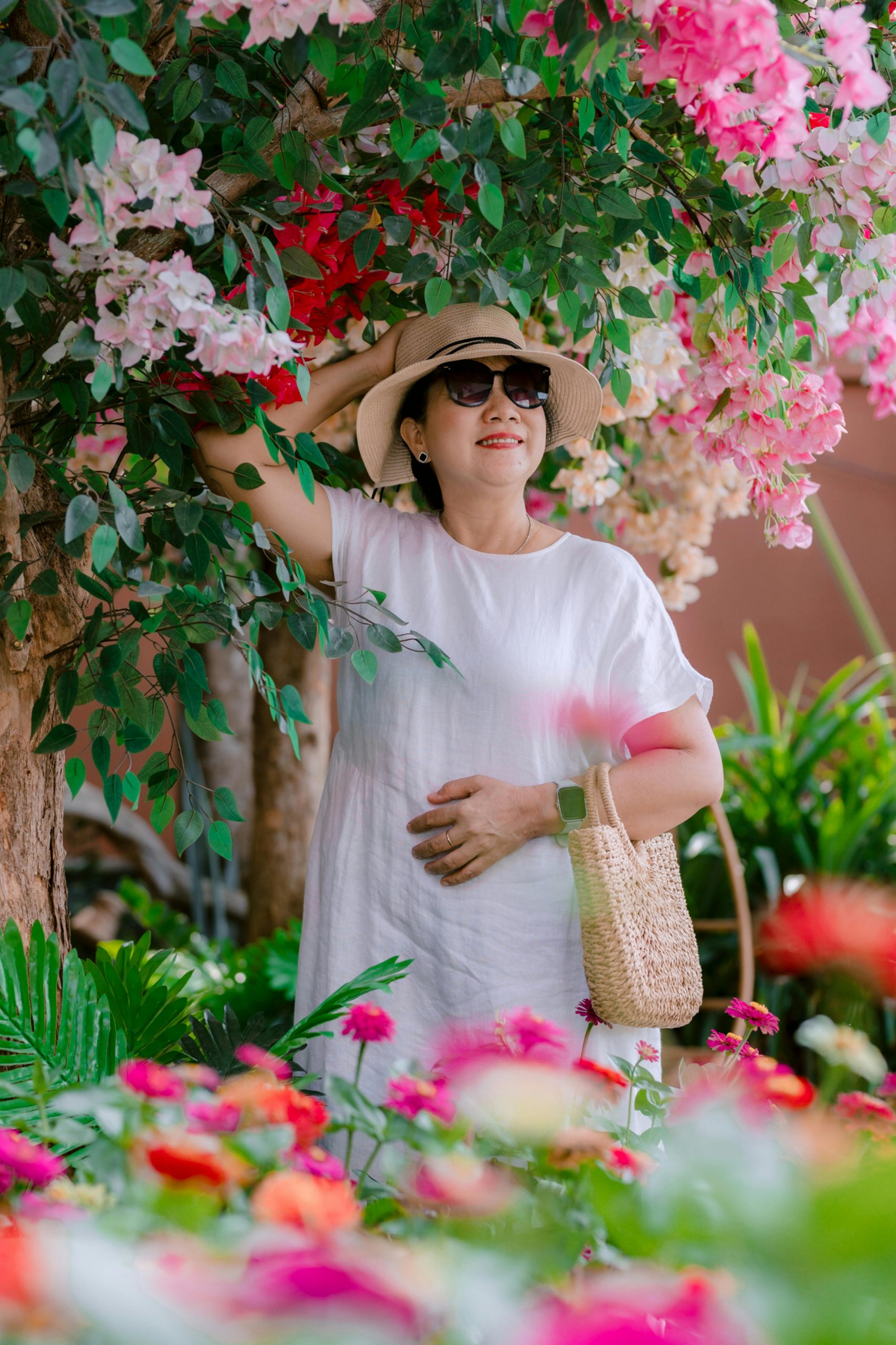 Diététicienne en ligne périménopause femme de 50 ans épanouie